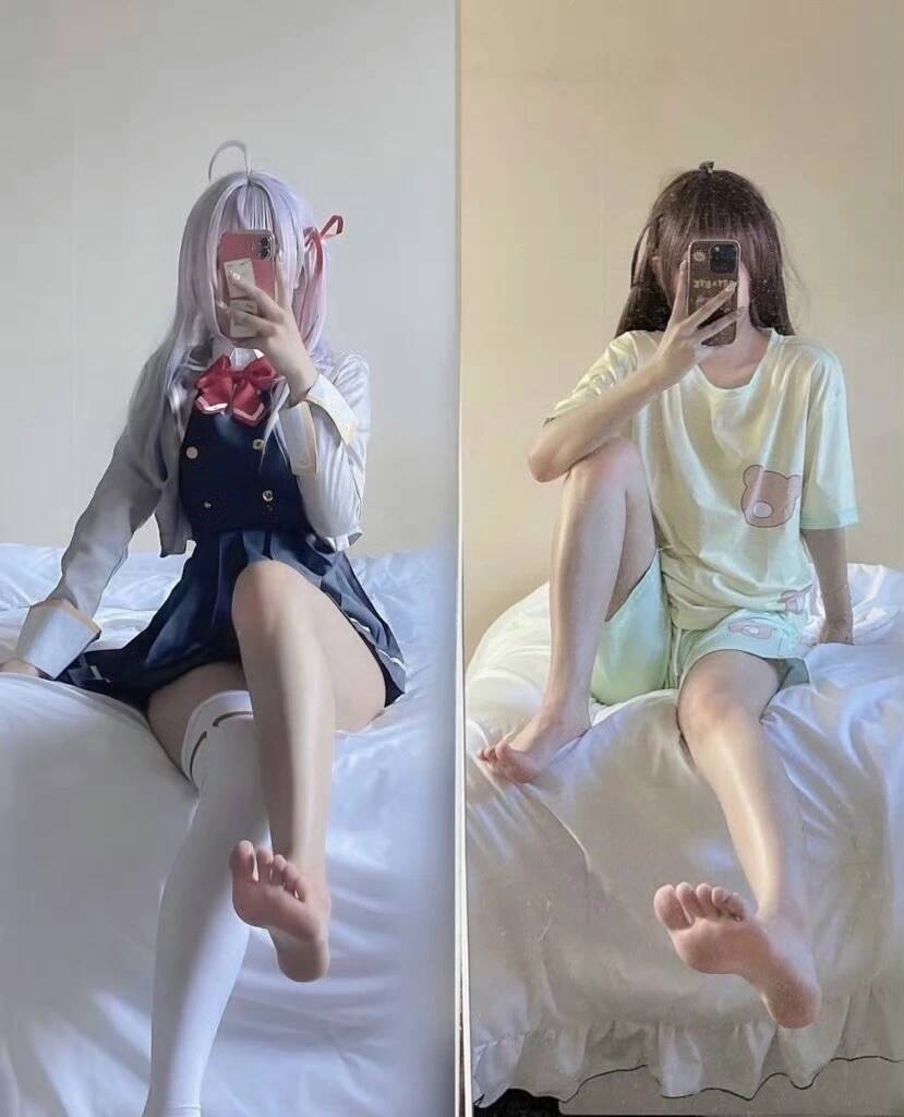 【趣图分享】就两个根本不够用，四只脚一起来吧！