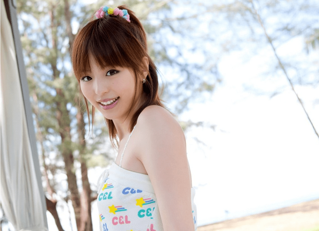 《幸运星》泉此方的声优平野绫正式与谷口贤志离婚